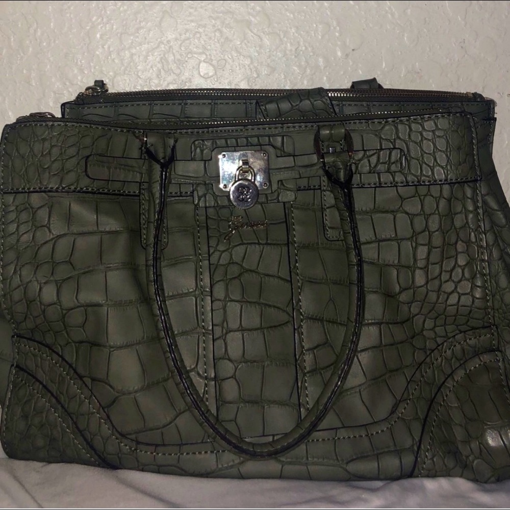 Guess purse
